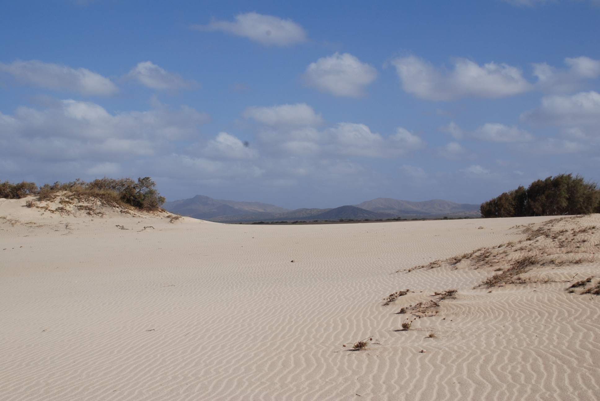 the-perfect-white-dunes-of-morrinho