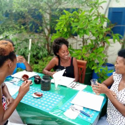 lively creole food restaurante loja bert in the heart of morro Ilha do maio