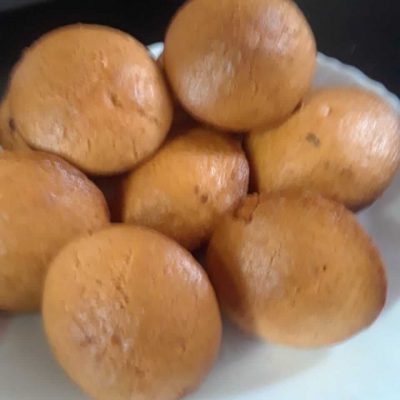 wonderful home baked cakes for sale at loja bert located in morro on ilha do maio