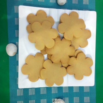flower shaped biscuits handmade by mariama in morro ilha domaio