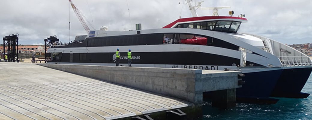 ilha do maio port a new timetable from cv interilhas featuring the ferry liberdadi at maio porto