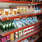 Sponsor, food, wine, beer and homecooked pizzas at Casablanca Mini-market
